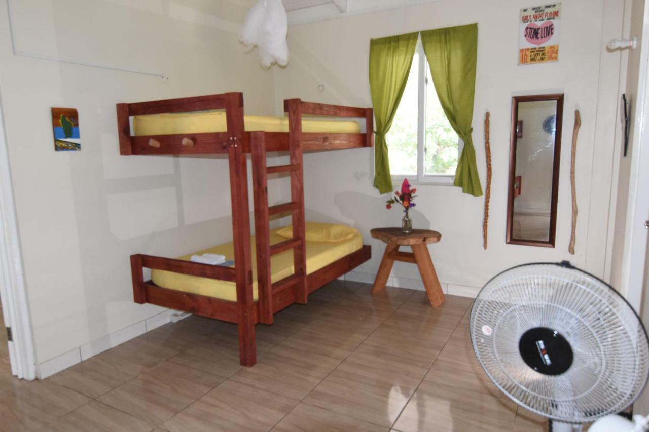 Soufriere Guesthouse Buitenkant foto